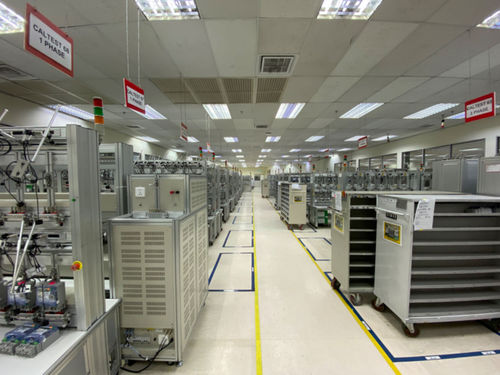Het laatste nieuws van het bedrijf over Geny's driefasige Caltest YC1893D-installatie in Maleisië ondersteunt EDMI's Maleisische installatie om te voldoen aan de productie van meters met een hoog volume